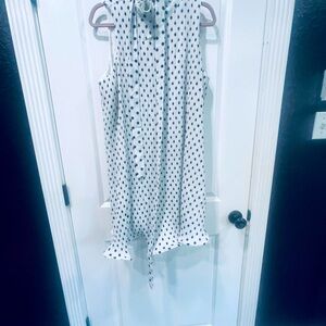 Polka dot boutique dress, ruffle collar and ribbed hem of dress, very cute!